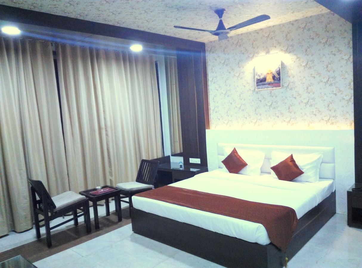 Hotel Tilak Bhopal Exterior photo